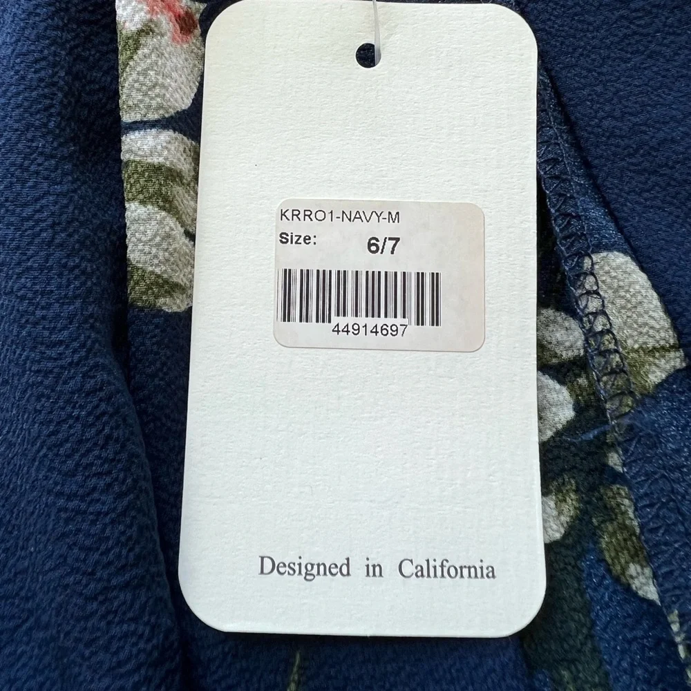 Coveted Clothing Floral Kimono Wrap Size Medium 6/7